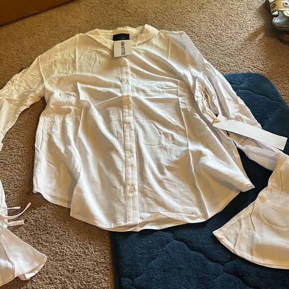 Nwt lumiere urban outfitters white button down L - Picture 3 of 8